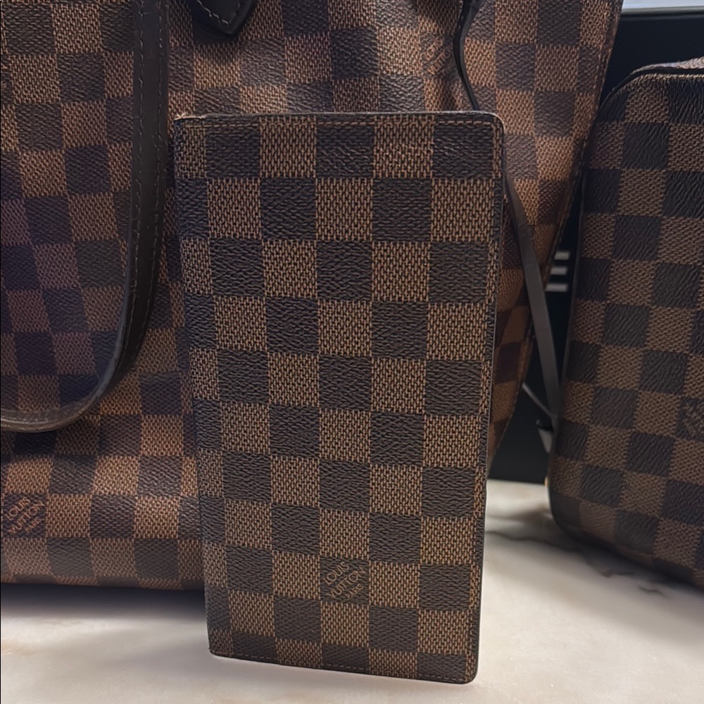 Louis Vuitton Damier Ebene Brazza Wallet